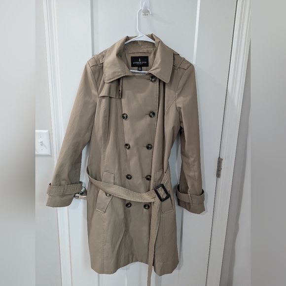 Londonfog Tan Double-Breasted Trench Coat with Hood - Picture 2 of 12
